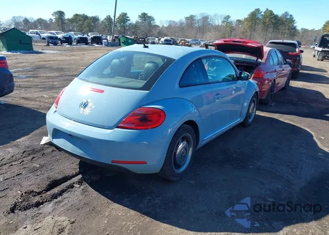 2013 Volkswagen Beetle 2.5L z USA, uszkodzony, nr VIN 3VWJP7AT6DM611135
